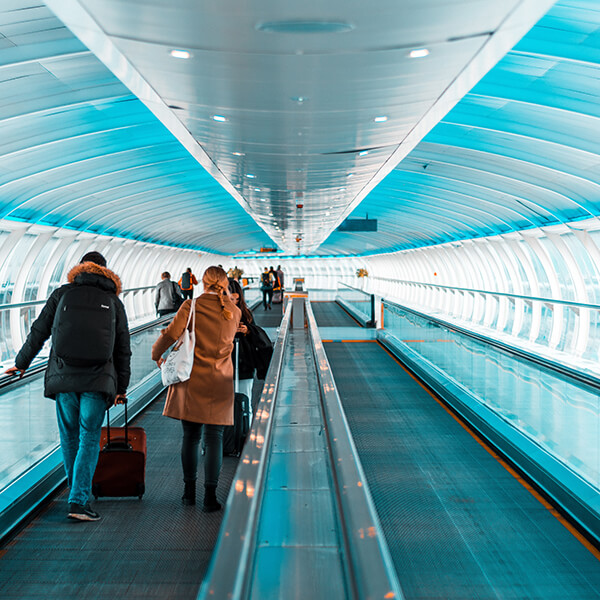 people_heading_to_the_airport